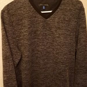 Men's Large Vince Camuto sweater.